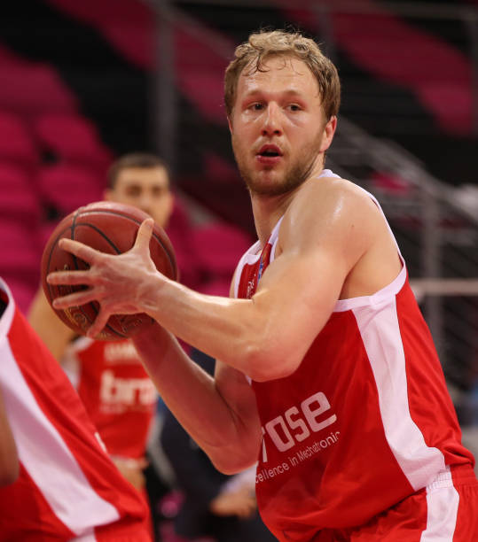 身后球的 身后球的