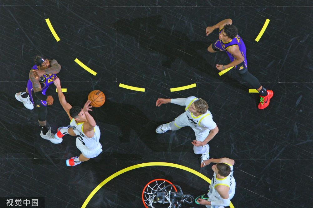 自己感到前 自己感到前